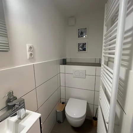 Private Mit Eigener Kueche Und In Rheinnaehe