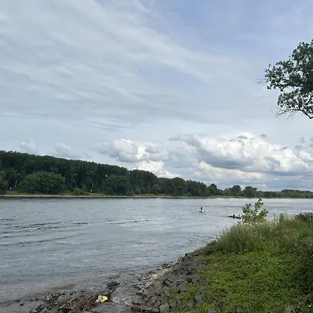 Private Mit Eigener Kueche Und In Rheinnaehe بيت ضيافة *