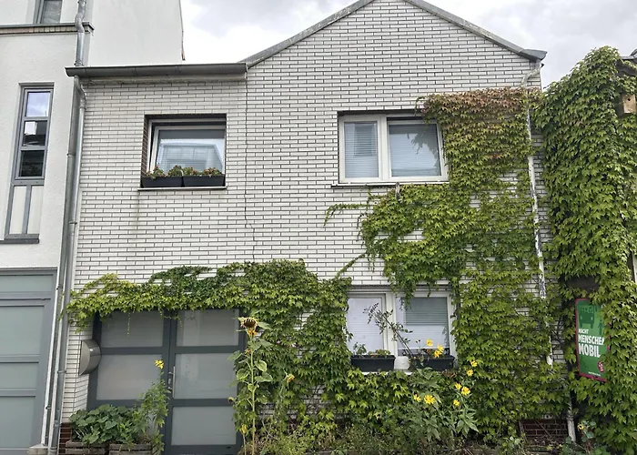 Private Mit Eigener Kueche Und In Rheinnaehe