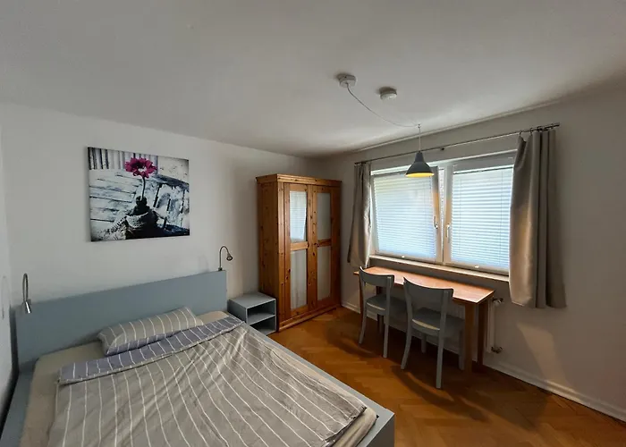 Private Zimmer Mit Kuechennutzung Und In Rheinnaehe بيت ضيافة